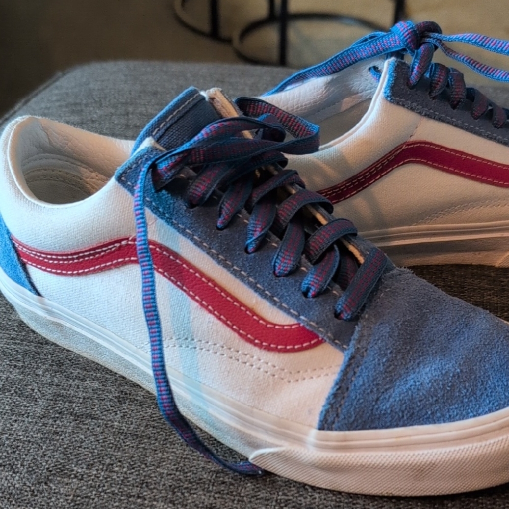 Vans Low-Top Sneakers Red White And Blue Classic. Worn Just A few times. Women's